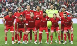 Filistin için saygı duruşu yapmak istemeyen Antalyasporlu futbolculardan maça çıkmama kararı!