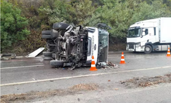 Sakarya’da zincirleme kaza: İki istikamette  yol trafiğe kapatıldı