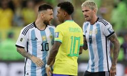 Brezilya Arjantin maçında büyük olaylar. Messi takımı sahadan çekti