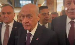 Son dakika! DEM Parti sözcüleri kürsüye çıkınca MHP lideri Bahçeli, Genel Kurul'u terk etti