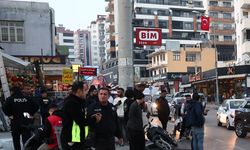 Adana'da tırın altında kalan motosikletin sürücüsü öldü