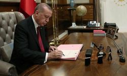 Cumhurbaşkanı Erdoğan imzaladı Resmi Gazete'de yayımlandı. Bakanlıklara gece yarısı flaş atamalar