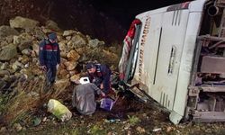 Mersin'de yolcu otobüsü devrildi. 9 kişi öldü, 30 kişi yaralandı