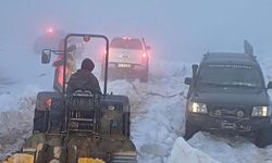 Antalya'da kar yağışı: Mahsur kalan 3 kişi kurtarıldı!