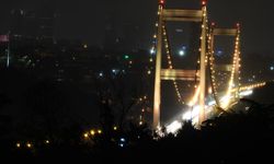 Fatih Sultan Mehmet Köprüsü sarı oldu