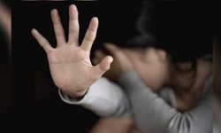 Konya'da rezalet. Muhtar beraber olduğu kadınla seks partilerine katıldı, kızını da istismar etti