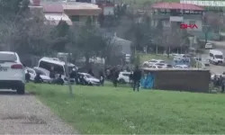 Diyarbakır'da seçim kavgası! Oy verme işlemi sırasında silah ve taşlarla birbirlerine saldırdılar