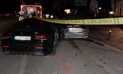 Kadıköy'de park halindeki otomobile çarpan araçtaki Gizem Demirbilek ve Miray Çetinkaya yaralandı