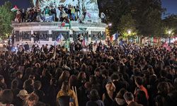 Fransa uyumadı. Halk sokağa çıktı protesto etti
