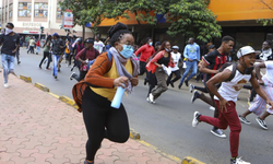 Kenya'da halk sokağa döküldü! En az 200 kişi yaralanırken, 100'den fazla kişi gözaltında