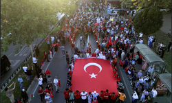 15 Temmuz'un yıl dönümü: Binlerce İstanbullu sokaklara akın etti