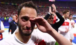Maç sonrasında gözyaşlarını tutamayan Hakan Çalhanoğlu'ndan itiraf gibi sözler