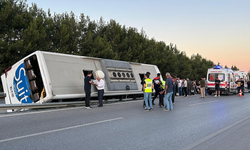 Uşak'ta yolcu otobüsü devrildi: 11 yaralı!