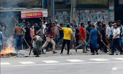 Bangladeş'te protesto: Ölenlerin sayısı 93'e yükseldi!