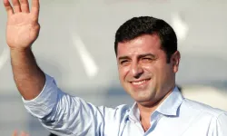 Özgür Özel, Selahattin Demirtaşı'ı ziyaret etti: "Demirtaş'ın önemi büyük"