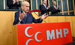 Öcalan için çağrıda bulunan Devlet Bahçeli'nin yakasındaki rozet dikkat çekti