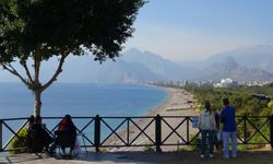 Antalya’da deniz suyu sıcaklığı, hava sıcaklığını yakaladı