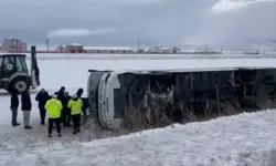 Kars’ta yolcu otobüsü kazası: 23 yaralı!