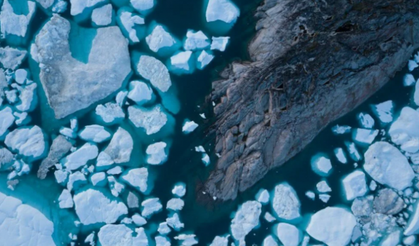 Grönland hızla eriyor: Son 2 günde 17 milyar ton buzul yok oldu