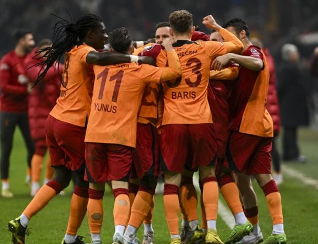 Lider Galatasaray durdurulamıyor