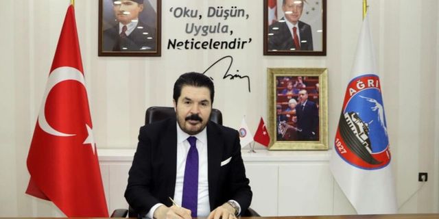 Sayan'dan çok konuşulacak iddia! 'CHP'li Büyükşehir Belediye Başkanı AK Parti'ye katılmak istedi'