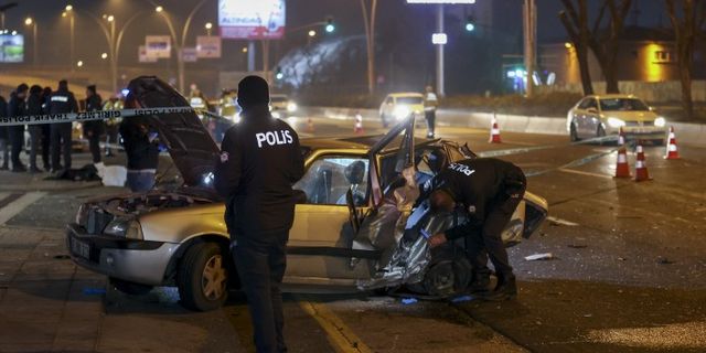 Ankara'da korkunç kaza: 2 kişi öldü, 3 kişi yaralandı