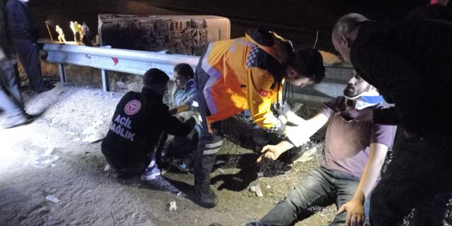 Van'da korkunç kaza: 5 kişi öldü, 30 kişi yaralandı