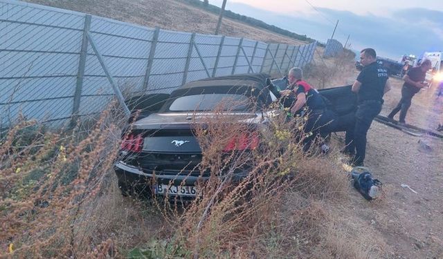 Edirne'de Batuhan Kömür 240'la giderken minibüse çarptı: Ahmet Semiz, Hasancan Köroğlu, Osman Kaykı öldü