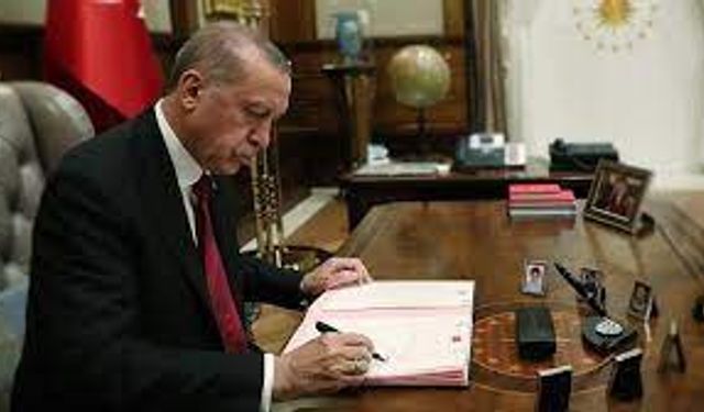 Cumhurbaşkanı Erdoğan imzaladı Resmi Gazete'de yayımlandı: Gece yarısı flaş atamalar