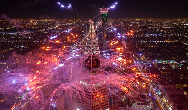Gazze’ye bombalar yağarken Suudi Arabistan dünyanın en büyük festivalini kutladı!