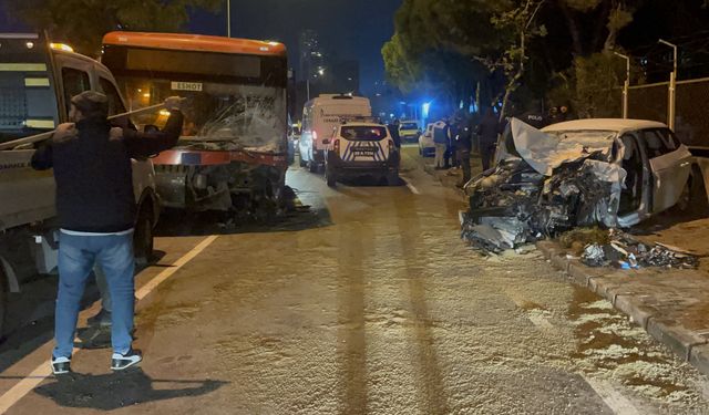İzmir'de belediye otobüsü ile otomobil çarpıştı: İbrahim Bedir öldü