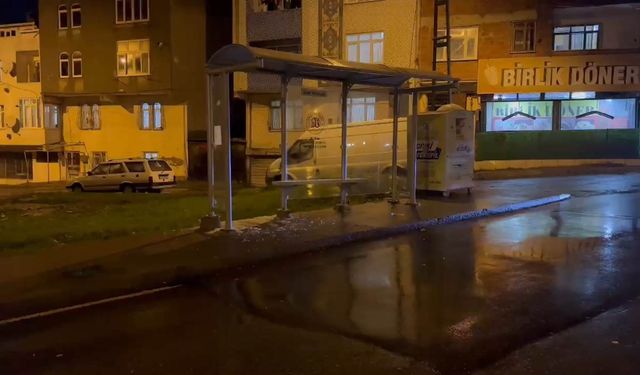Arnavutköy'de Zeki Avşar durakta bekleyen Ayten Gülerce'ye kurşun yağdırdı