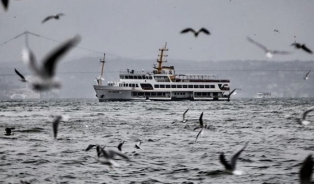 Fırtına deniz ulaşımını vurdu: Birçok feribot ve deniz otobüsü seferi iptal!