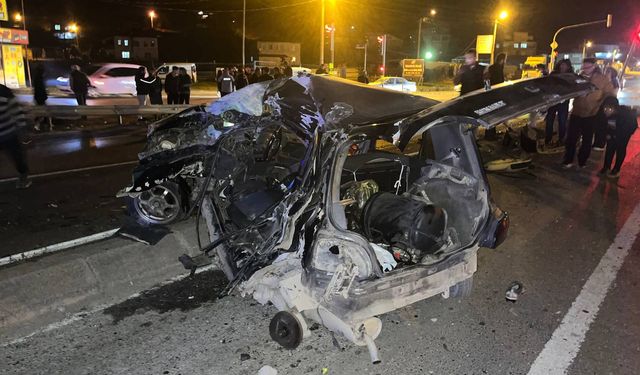 Sakarya'da korkunç kaza: Burak Velioğlu ve Mehmet Can Yelken öldü