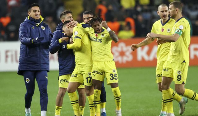 Dzeko kaçırdı İrfan Can attı Livakovic kurtardı. Fenerbahçe Gaziantep'te de kazandı