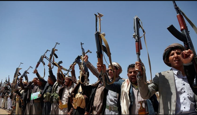 ABD ve İngiltere'nin Yemen'e  düzenlediği saldırıda 5 Husi üyesi öldü!