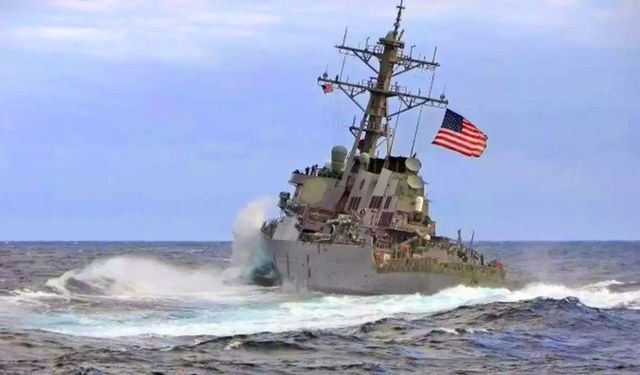 ABD savaş gemisini vurdular. Yemen'de Husiler saldırdı