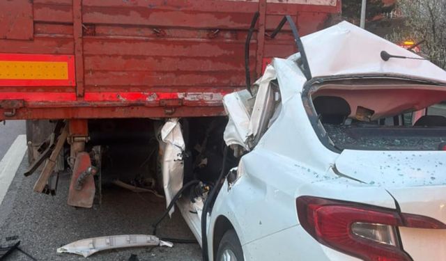 Sakarya'da TIR'ın altına giren aracın sürücüsü Mustafa Alper öldü