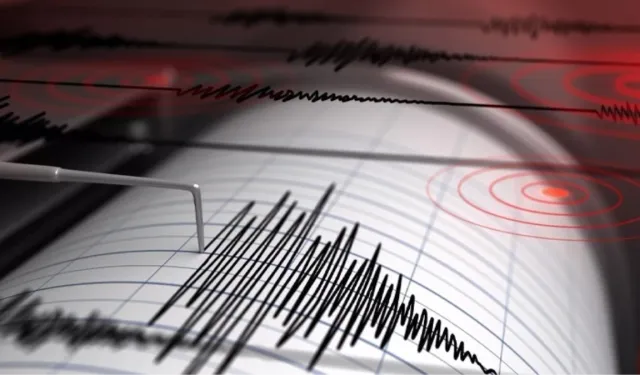 Çanakkale'de 4.9 büyüklüğünde deprem İstanbul'da da hissedildi