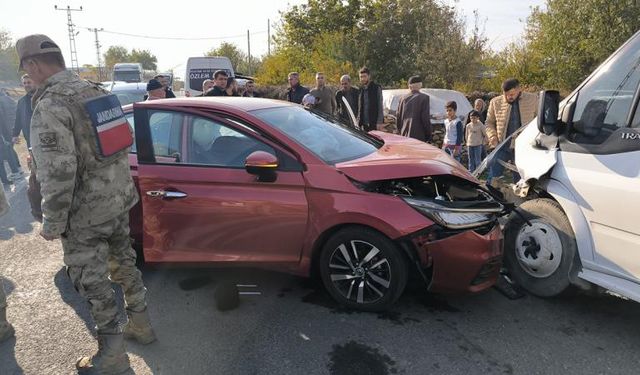 Diyarbakır trafik kazası: 4’ü çocuk, 13 yaralı!