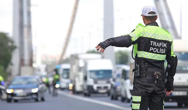 Trafik cezaları ve ehliyet harçlarına şok zam!