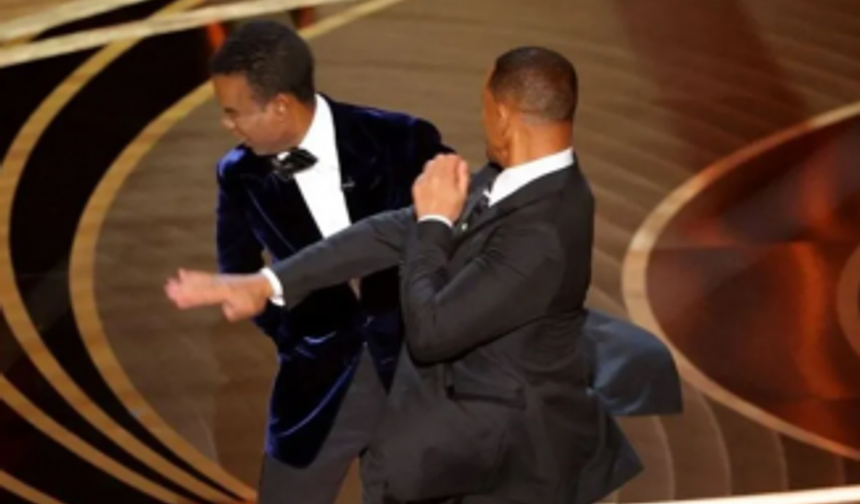 Oscar törenine karısıyla ilgili konuşulmasına kızan Will Smith'in Chris Rock'a attığı tokat damgasını vurdu