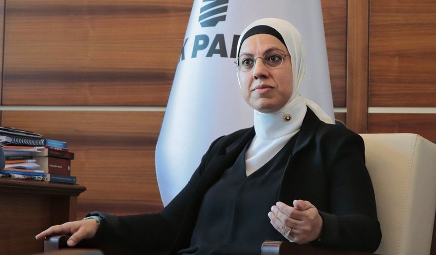 Merve Kavakcı, Cumhurbaşkanı Erdoğan'ın imzasıyla görevinden alındı