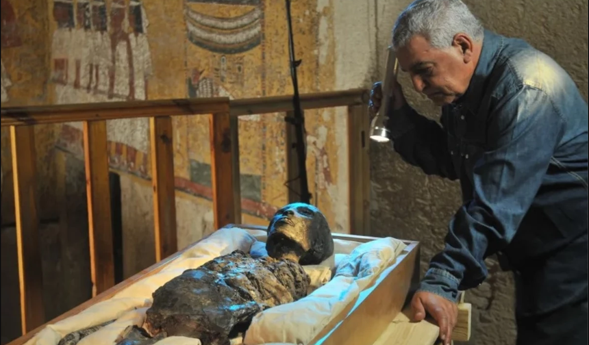Arkeologlar özetledi: İşte lanetli Firavun türbesindeki gizemli ölümlerin nedeni!