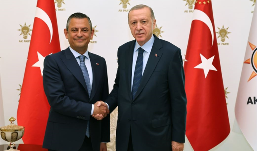 8 yıl sonra bir ilk: Cumhurbaşkanı Erdoğan ve CHP lideri Özel arasındaki görüşme başladı