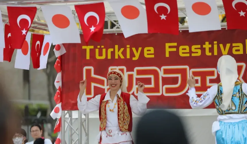 Tokyo'da Türkiye Festivali yapıldı, Japonlar halay çekti