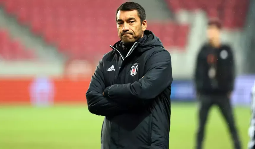 Beşiktaş’ta ayrılık çanları çalıyor: Giovanni van Bronckhorst idmana çıkmadı