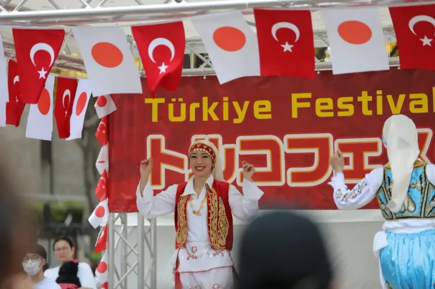 Tokyo'da Türkiye Festivali yapıldı, Japonlar halay çekti