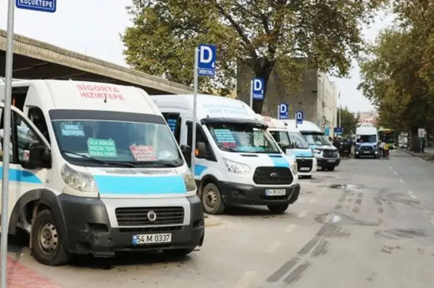 Sakarya'da minibüs şoförlerinden "Çok para lazım" akımı!