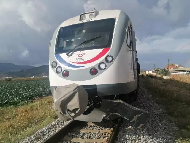 Manisa Da Yolcu Treni Otomobili Bicti 18078635 801 O